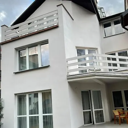 Willa Kaskada Lomianska 33 Warszawa Exterior photo
