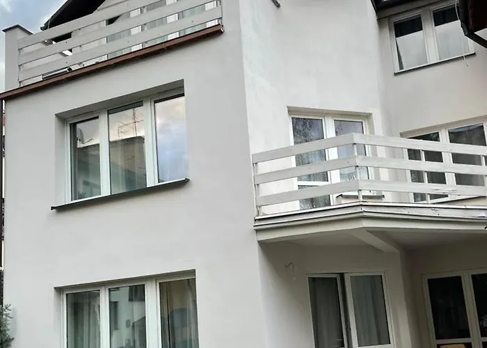 Willa Kaskada Lomianska 33 Warszawa