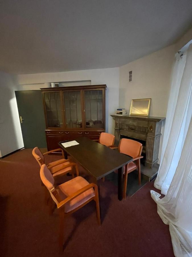 Kaskada Lomianska 33 Kwatera prywatna Warszawa