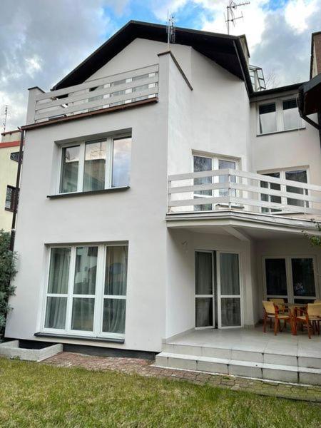 Kaskada Lomianska 33 Kwatera prywatna Warszawa